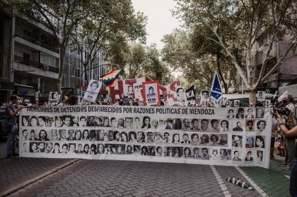 24 M: Ester de la Cooperativa La Terre junto a Santi y María por la lucha del medio ambiente - YouTube