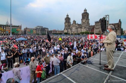 Mitin en el Zócalo: se hizo sentir exigencia de justicia para caídos en Tlatelolco