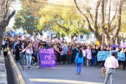 Exigen la libertad inmediata de las jóvenes detenidas en la marcha por el femicidio de Agostina Trigo en Mendoza