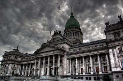 Superpoderes: Cambiemos aceptó mayores restricciones