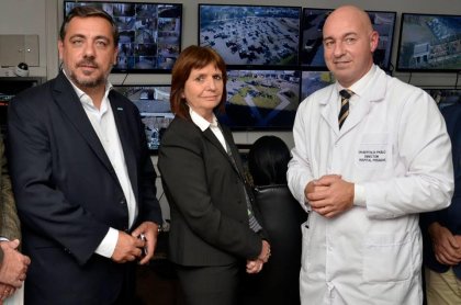 Patricia Bullrich visitó el Hospital Posadas 