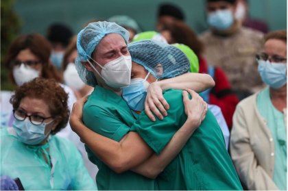 Homicidio frustrado y suicidios en salud: consecuencias del acoso y la carrera por estabilidad laboral 