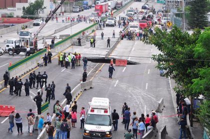 Cuernavaca: vecinos denuncian nuevo colapso de la carretera y SCT lo niega