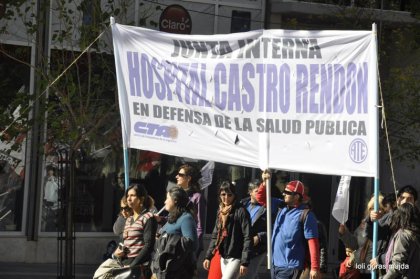 Sapag decretó que en Neuquén continuará la precarización laboral en el Estado todo el 2015