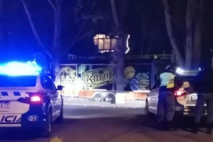 La Policía de Neuquén reprime a la juventud en el Paseo Costero