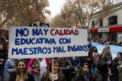 "Las y los trabajadores de la educación nos tenemos que organizar contra este gobierno que nos somete a ser de los peores pagos del país"