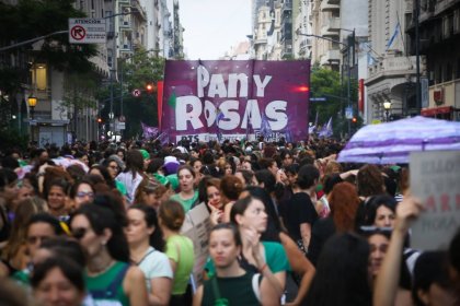 Convocatoria a conversatorio sobre los feminismos a medio año del gobierno de Milei