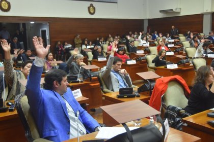 Diputados de la UCR contra comunidades: “no tenemos porqué consultarles todo”