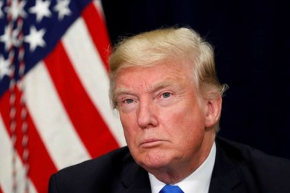 Trump amenaza con aranceles de hasta el 25 % a la importación de autos