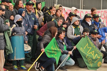 Tras 15 meses de lucha, importante triunfo de los madereros neuquinos