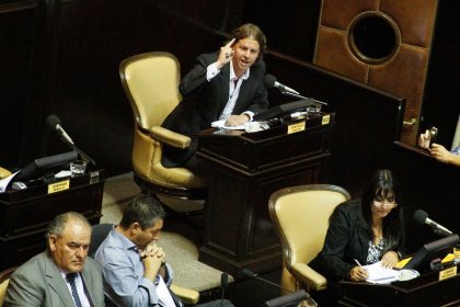 Castillo pedirá la interpelación a Nora de Lucia y reclamará que el Congreso apruebe la legalización del aborto