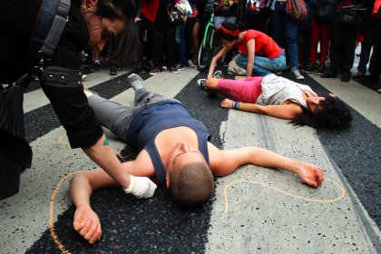 Siluetazo de protesta contra los femicidios