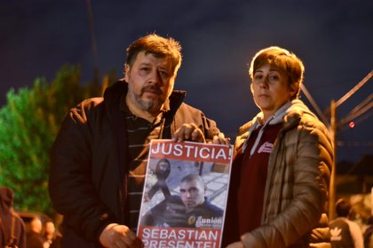 "Los muertos los pone la clase obrera", sostiene la familia del joven fallecido en el Sarmiento