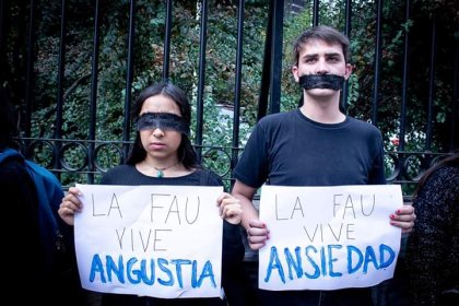 Cansancio y silencio: estudiantes de Arquitectura por una educación para todes