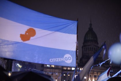 Con la ayuda de Macri y el peronismo, los jerarcas evangélicos buscan un "Congreso provida"