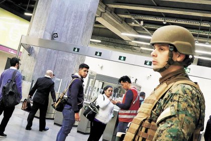 Piñera busca militarizar servicios estratégicos del País ¿Miedo a que se extienda la protesta en áreas claves? 