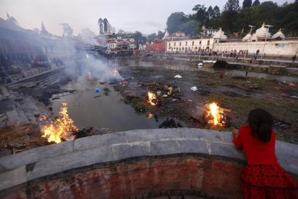 Nepal: las víctimas continúan aisladas y los muertos podrían ser más de 10.000