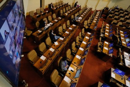 Rechazo al limite de la reelección en el senado: la falsa oposición busca retomar la confianza perdida