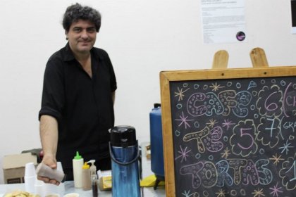 Humanidades y Artes: las autoridades quieren dejar en la calle al cafetero