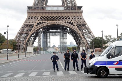 Reabren la Torre Eiffel en París tras una falsa amenaza de bomba