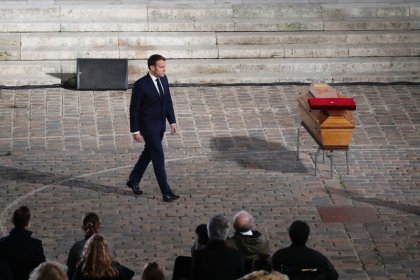 Macron usa el asesinato de un docente para su campaña islamófoba