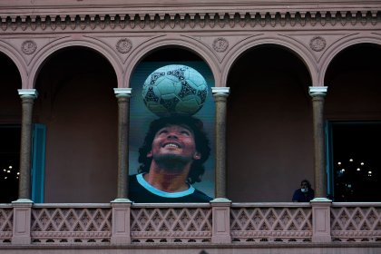 Maradona, el corazón y la cabeza