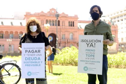 Nicolás del Caño acompañó el reclamo de Hipotecados UVA en Plaza de Mayo - YouTube