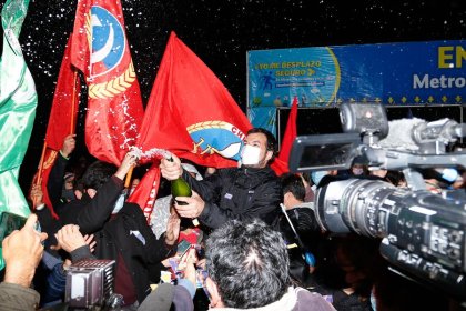 El triunfo municipal de “independientes”, Frente Amplio y PC: nuevas y viejas ilusiones frente a los poderes reales en el Chile empresarial