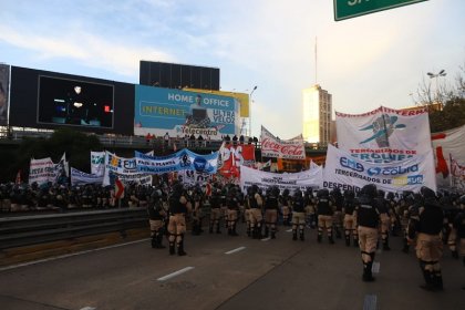 Cómo sigue la jornada de lucha de este viernes en Ciudad de Buenos Aires