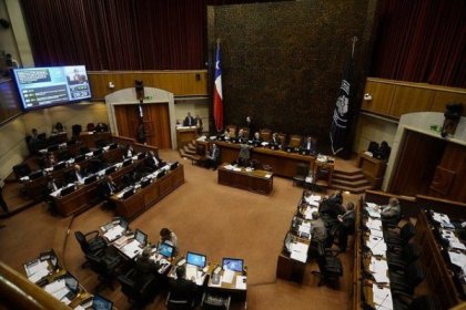 Royalty en el Senado: ¡No podemos permitir que los saqueadores de los 30 años sigan jugando con nuestras vidas!