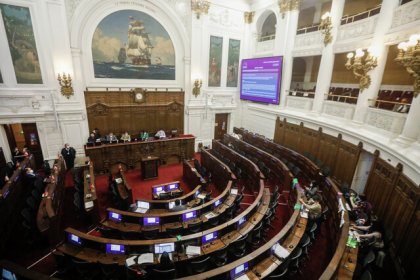 Frente Amplio garantiza que plebiscitos dirimentes tengan efecto decorativo y pierde fuerza recurso de la derecha ante Corte Suprema