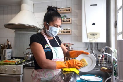 Aumento para trabajadoras de casas particulares que siguen debajo del índice de pobreza