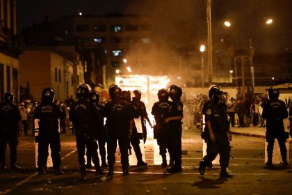 Movilizaciones obligan al presidente Castillo a levantar el estado de emergencia en Lima y Callao