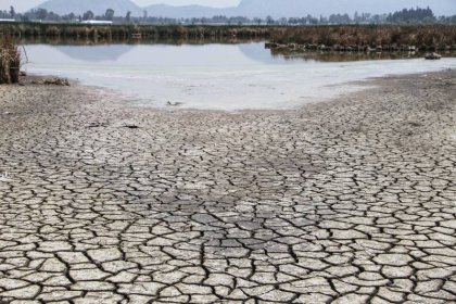 El gobernador de Nuevo León pide bañarse una vez al día ante sequía