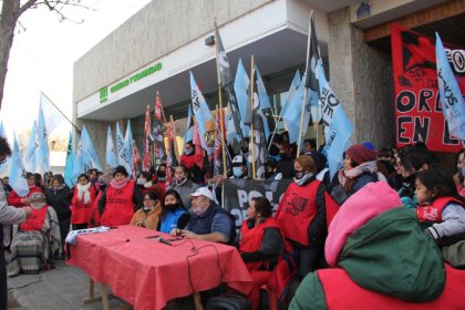 “El hambre y la calefacción se solucionarían con trabajo genuino”