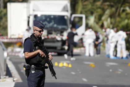 Líderes mundiales llaman a profundizar la "guerra contra el terrorismo" tras el atentado en Niza