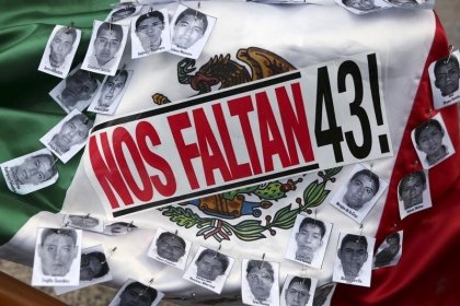 Detienen a exjefe de Policía por el caso de los 43 estudiantes de Ayotzinapa 