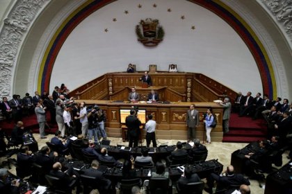 La oposición cumple un año en el Parlamento al compás de los ajustes del gobierno