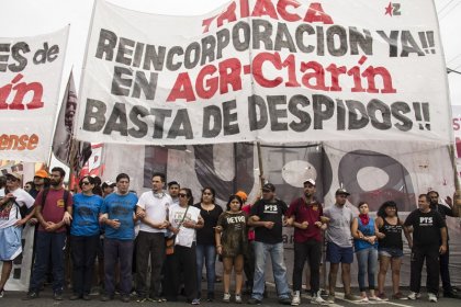 Zona norte GBA:Trabajadores y estudiantes presentes en la jornada contra los despidos en AGR-Clarín