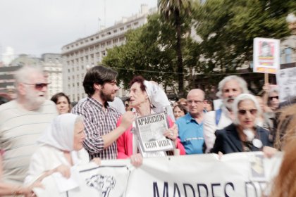 Se realizó la 34ª Marcha de la Resistencia, encabezada por Nora Cortiñas, Mirta Baravalle y Elia Espen