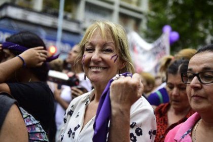 El feminismo de Carolina Cosse y las tareas del movimiento de mujeres en Uruguay