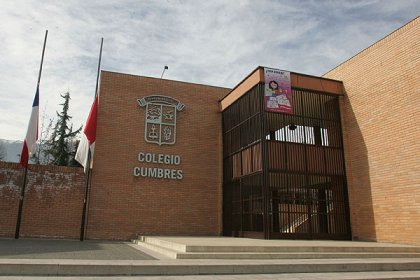 Exalumna del Colegio Cumbres denuncia haber vivido abusos por parte de sacerdotes y consagradas