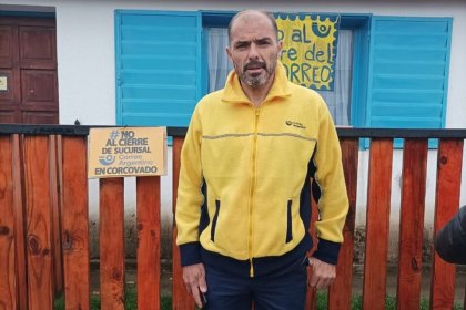 La historia del trabajador del Correo Argentino despedido en Corcovado y el apoyo de su pueblo contra el cierre de la única sucursal