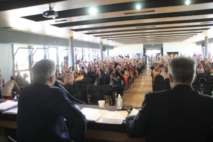 Asamblea Universitaria: Las autoridades radicales y peronistas quieren tapar el ajuste a la educación