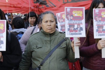 Trabajadores de cooperativas marcharon contra la “super oferta" de Massa y el FMI