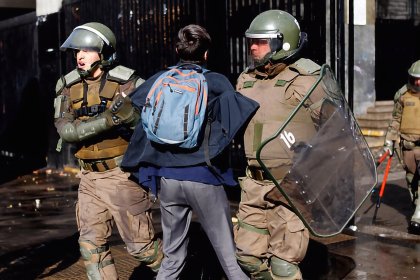 Levantemos una gran campaña: “Hay plata pa' los pacos y no para estudiar” 