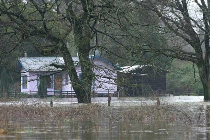 Gobierno advierte alza en alimentos por intensas lluvias en la zona centro-sur