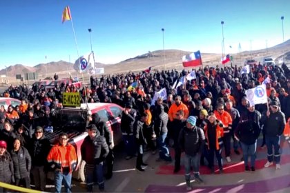 Minera Escondida: Empieza huelga de trabajadores de la mayor cuprífera del mundo