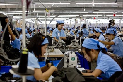 En Myanmar denuncian los bajos salarios que pagan los fabricantes de los sponsors del mundial