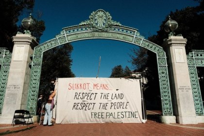 Estados Unidos: estudiantes judíos celebran el Sucot denunciando el genocidio de Israel en Palestina